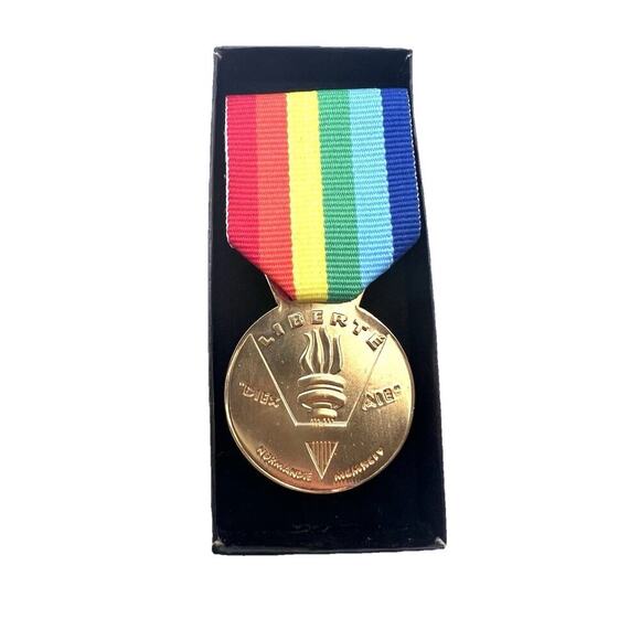 D-Day 50th Anniversary Commemorative Medal WW2 June 6 1944 Operation Overlord - Picture 1 of 8